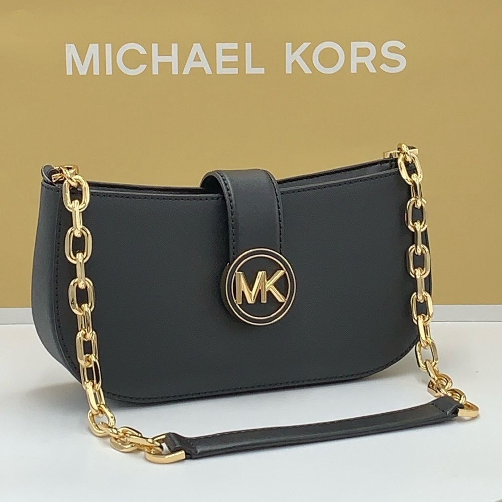 MICHAEL KORS
Carmen Small Shoulder Pochette Bag
Black
NWT